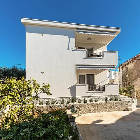 In Okrug Gornji With Wi-fi Appartement Trogir