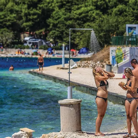 In Okrug Gornji With Wi-fi Trogir