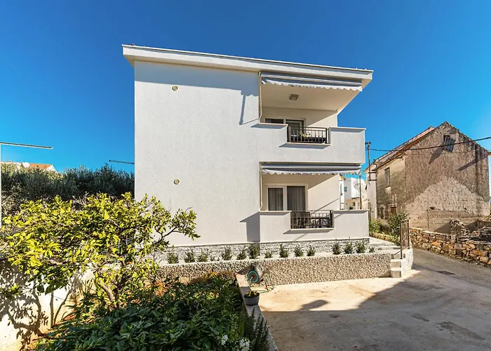 Beautiful In Okrug Gornji Lägenhet Trogir