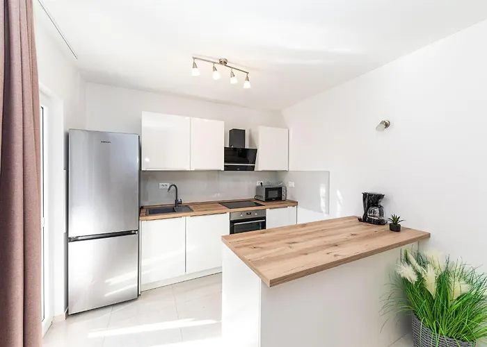 Beautiful In Okrug Gornji *